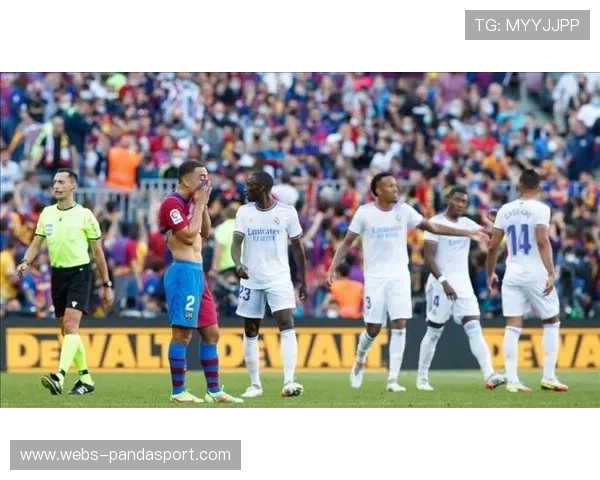 意甲第九轮硝烟再起 强队混战积分紧咬竞争白热化 意甲第九轮硝烟再起 强队混战积分紧咬竞争白热化