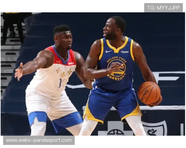 深圳双外援史密斯维金斯连线,暴扣点燃现场气氛 深圳双外援史密斯维金斯连线,暴扣点燃现场气氛